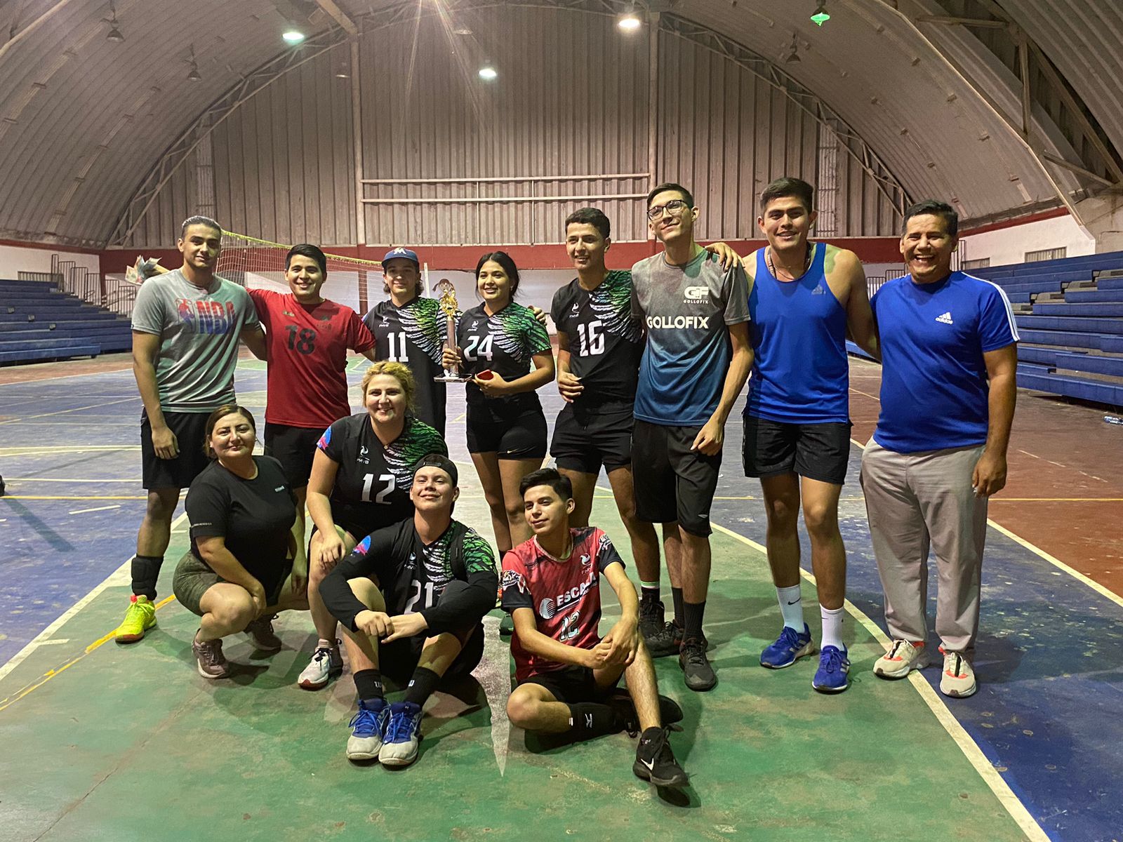 Compuertas es campeón del Torneo Relámpago de Voleibol Mixto Mujer