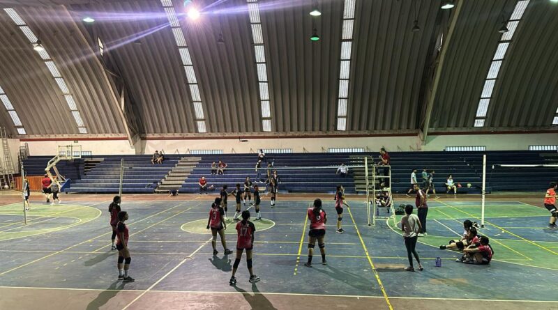 Culmina esta tarde el Torneo Estudiantil de Voleibol Tacos La Comadre